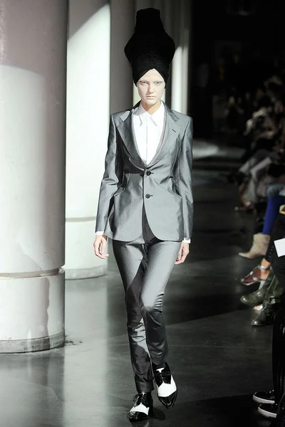 Look 1